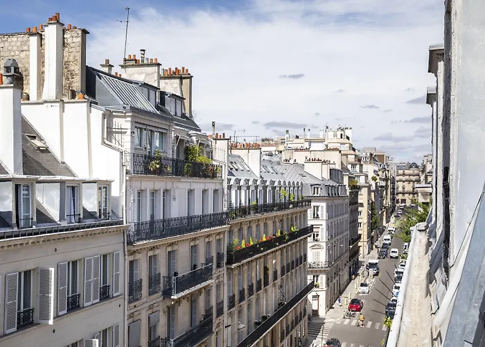 Hôtel des Champs-Elysées Paris